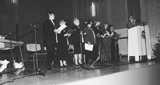 Medlemmer fra Grenaa Vise Verse Klub er p� banen, idet der afholdes kulturcaf� i Fannerup Forsamlingshus p� s�ndag den 6. februar