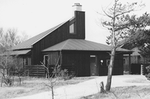 Dronningens Ferieby har fet tilladelse af Grenaa Byrd til at omlgge boldbanen nord for feriebyen til parkeringsplads
