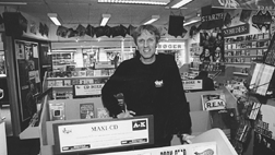 Forretningen Rillen i Storegade har fet en stor omtale i Erhvervsbladet. Her er et billede af ejeren Keld Hermann