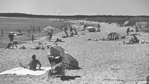 Djursland har mange gode oplevelser til turisterne - ikke mindst Grenaa Strand, som er afbilledet her. Kun vejret har man ikke helt styr p, og det er mske n af rsagerne til, at der er tilbagegang p turisme-omrdet