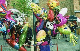 Open By Night: Balonger