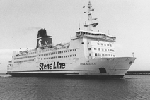 Grenaa Varberg-frgen Stena Nautica fik problemer i Grenaa Havn tirsdag aften i sidste uge