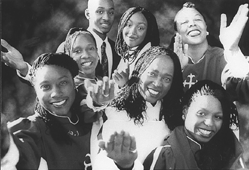 Gospel-koret The Glory Gospel Singers giver koncert i Ebeltoft Kirke p sndag den 20. april