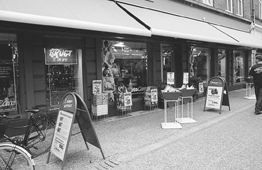 Photo Care i Grenaa bygger om og udvider efter at have overtaget naboens - Hellemann's Boghandel - 155 m2 store butikslokale