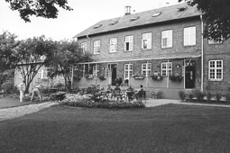 Efterskolen Fremtidsbroen.dk har kbt Dalstrup-Centret i landsbyen Dalstrup ved Grenaa, og onsdag den 8. november afholder initiativtagerne et informationsmde om skolen i centrets festsal