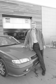 P torsdag den 1. marts kan Poul Erik Srensen fejre 20 rs jubilum som Mazda-forhandler i Grenaa