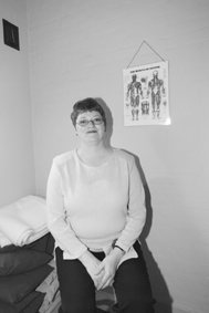 Afspndingspdagog, dab Vita Rasmussen bner klinik for afspnding i dette lokale p privatadressen Hasselbakken 97 i Grenaa p fredag den 15. juni 2001