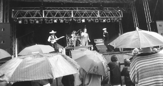 Muddi & Salamidrengene bnede ballet ved sidste rs Havne-Rock p Grenaa Havn, og den tjans har det brnevenlige band ogs fet i forbindelse med dette rs Havne-Rock