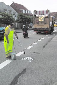Cykelsti-afmrkning p Baunhjvej i Grenaa blev foretaget i sidste uge for at forbedre trafiksikkerheden for cyklisterne i omrdet