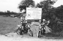 motocross.gif (47669 bytes)