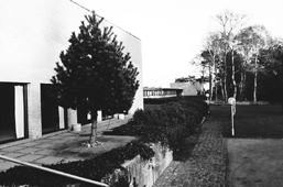 komskole.gif (38046 bytes)