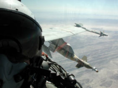 02nov_UStaeppebomb_front_400.jpg (39250 bytes)