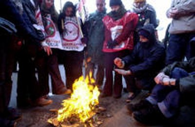 14dec_EU_afghan_400.jpg (22732 bytes)