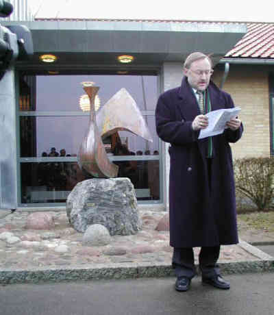 Giveren.jpg (18429 bytes)