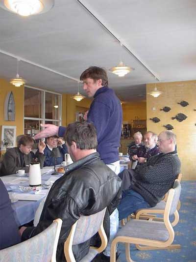 HansFisker.jpg (26873 bytes)