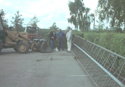 46m-mast.jpg (18343 bytes)