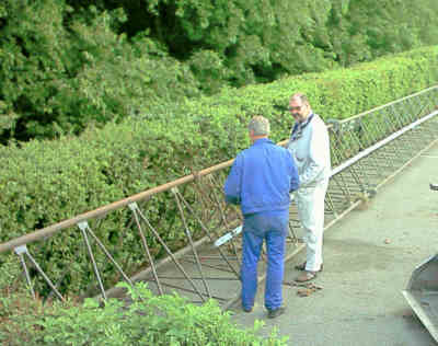 46m-mast2.jpg (18257 bytes)